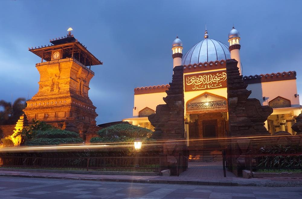 Menara Kudus Peninggalan Kerajaan – Ujian