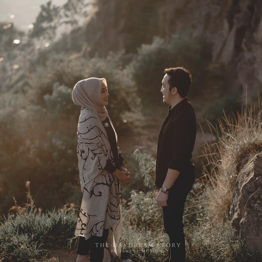 10 Inspirasi Foto Prewed Dengan Hijab Referensi Pasangan Millenials