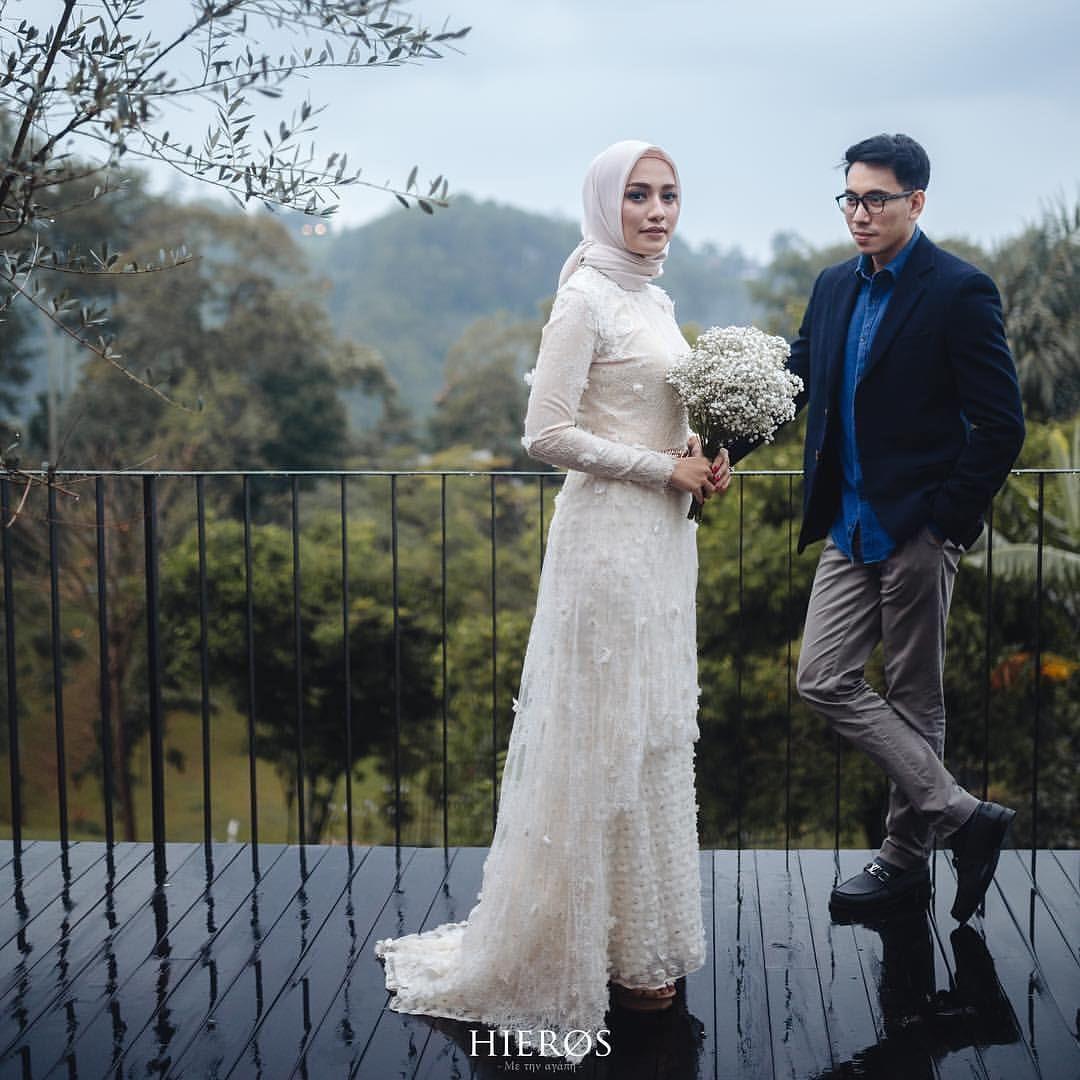 10 Inspirasi Foto Prewed Dengan Hijab Referensi Pasangan Millenials