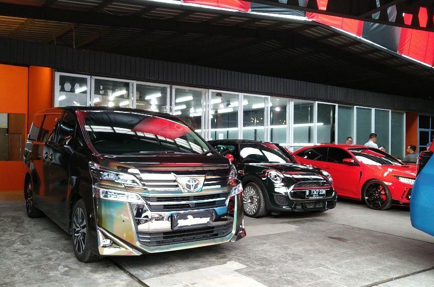 Ganti Warna Mobil Pakai Stiker Teckwrap Lebih Hemat Pintu