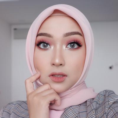 Penampilan Makin Anggun Dengan Inspirasi Makeup Wisuda Natural