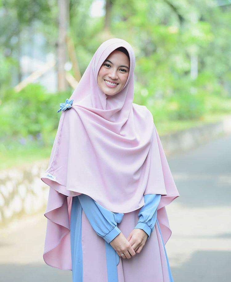 Gamis Ungu Muda Cocok Dengan Jilbab Warna Apa - Tips Mencocokan