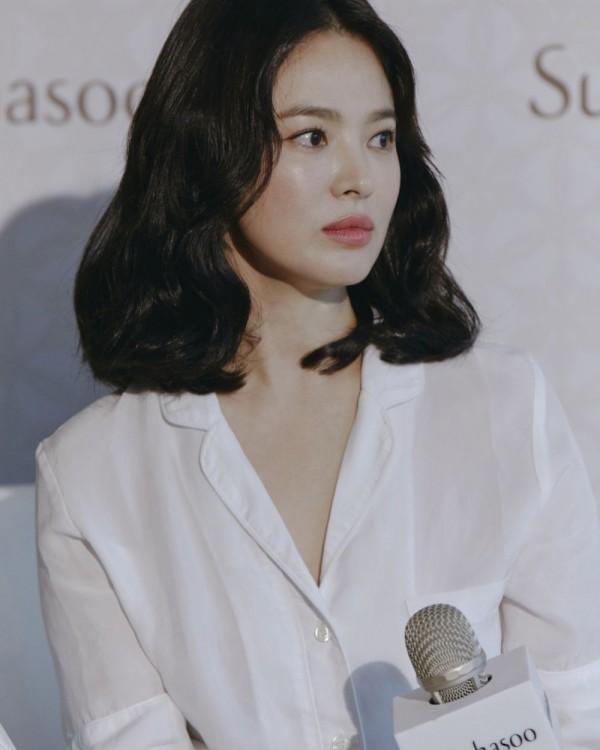 7 Gaya Short Hair Ala Song Hye Kyo Menawan Ditiru Kurio