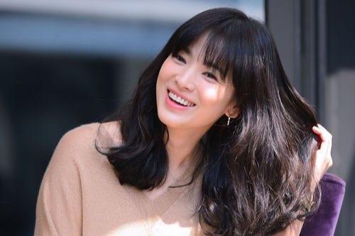 Intip 10 Gaya Anggun Song Hye Kyo Yang Simpel Untuk Sehari