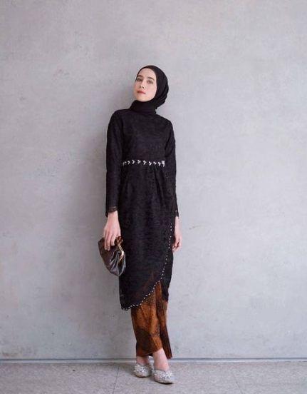 Outfit Hijab Hitam Coklat