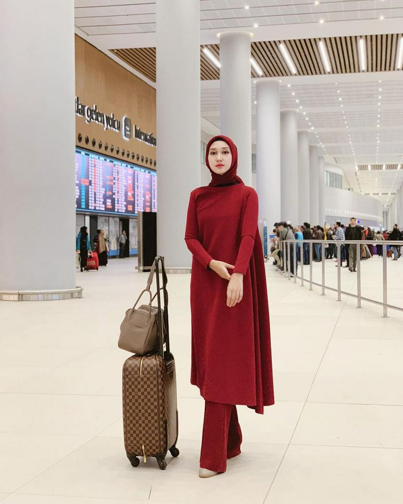 Gamis Merah  Maroon Cocok  Dengan  Jilbab Warna  Apa  Hijab 
