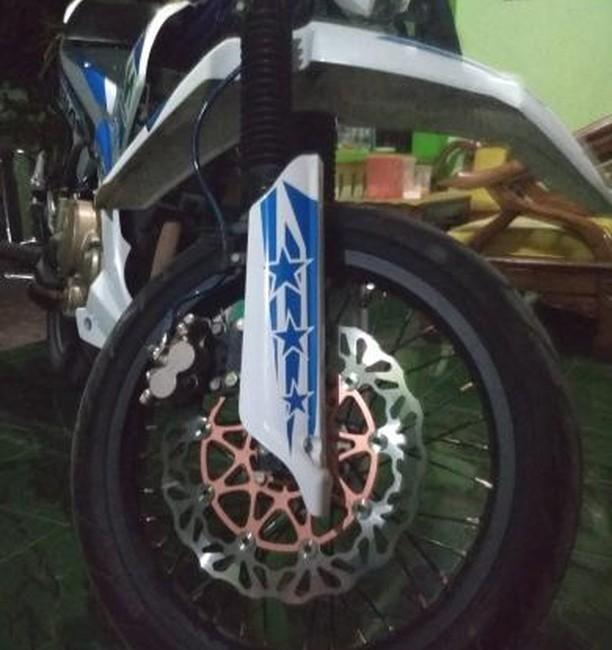 Motor Trail Jadi Supermoto Tak Cuma Modal Pelek Part Ini Disarankan Ganti Kurio